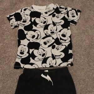 Disney Mickey Mouse Matching Set